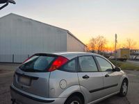 Second-hand Ford Focus 101 CP (74 kW) 2002 Argintiu Hatchback