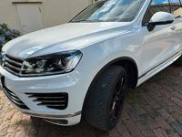 Gebraucht VW Touareg 204 PS (150 kW) 2015 Weiß SUV