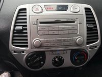 Gebraucht Hyundai i20 77 PS (56 kW) 2012 Grau Kleinwagen