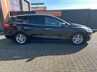 Gebraucht Ford Focus Cool & Connect 125 PS (91 kW) 2016 Andere Limousine