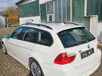 Gebraucht BMW 320 163 PS (119 kW) 2008 Weiß Kombi