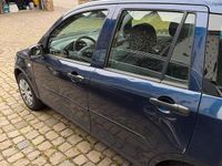 Second-hand Mazda 2 80 CP (58 kW) 2004 Albastru Hatchback