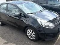 Gebraucht Kia Rio 84 PS (61 kW) 2016 Schwarz Kleinwagen