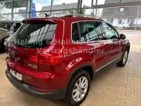 Gebraucht VW Tiguan Sportline 140 PS (102 kW) 2012 Rot SUV