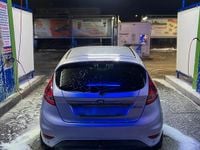 Gebraucht Ford Fiesta 95 PS (69 kW) 2010 Grau Kleinwagen