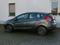 Gebraucht Ford Fiesta 82 PS (60 kW) 2016 Grau Kleinwagen