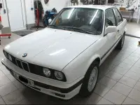 Gebraucht BMW 318 Shadowline 113 PS (83 kW) 1989 Weiß Limousine
