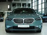 Gebraucht BMW 540 Sport Line 303 PS (222 kW) 2025 Grau Kombi