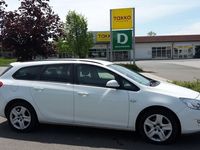 Gebraucht Opel Astra Design Edition 110 PS (80 kW) 2011 Weiß Kombi