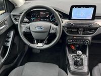 Gebraucht Ford Focus Titanium 125 PS (91 kW) 2019 Grau Limousine