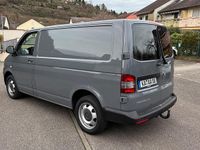 Gebraucht VW Transporter 102 PS (75 kW) 2013 Grau Van