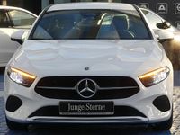 Gebraucht Mercedes A180 Progressive 136 PS (100 kW) 2024 Unilack polarweiß Limousine