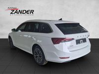 Gebraucht Skoda Octavia Style 150 PS (110 kW) 2024 Candyweiß Kombi