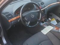 Gebraucht Mercedes E220 150 PS (110 kW) 2004 Grau Kombi