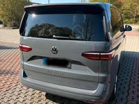 Gebraucht VW T7 Life 150 PS (110 kW) 2024 Grau Van