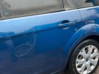 Gebraucht Ford Focus 101 PS (74 kW) 2010 Blau Kombi
