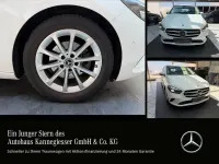 Gebraucht Mercedes B200 163 PS (119 kW) 2020 Weiß Van / Kleinbus