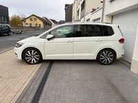 Gebraucht VW Touran Highline 150 PS (110 kW) 2016 Weiß Van / Kleinbus