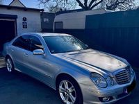 Gebraucht Mercedes E220 Elegance 170 PS (125 kW) 2007 Silber Limousine