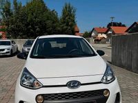 Gebraucht Hyundai i10 69 PS (50 kW) 2017 Weiß Kleinwagen