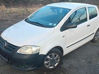 Gebraucht VW Fox 54 PS (39 kW) 2011 Weiß Kleinwagen