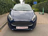 Gebraucht Ford Fiesta Trend 75 PS (55 kW) 2013 Blau Kleinwagen
