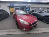 Gebraucht Ford Focus Trend 120 PS (88 kW) 2017 Candyrot metallic Kombi
