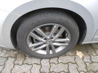 Gebraucht VW Touran 150 PS (110 kW) 2016 Silber Van / Kleinbus