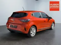 Gebraucht Renault Clio V Evolution 91 PS (66 kW) 2024 Orange metallic Kleinwagen