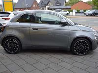 Gebraucht Fiat 500e La Prima 86 kW (118 PS) 2022 Colore esterno mineral grau Limousine