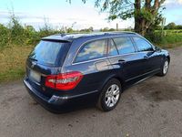 Gebraucht Mercedes E220 Elegance 170 PS (125 kW) 2011 Grau Kombi