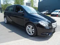 Gebraucht Mercedes B180 109 PS (80 kW) 2014 Schwarz Kleinwagen