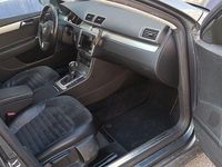 Gebraucht VW Passat Highline 140 PS (102 kW) 2013 Grau Limousine