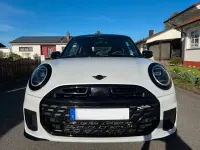 Używany Mini John Cooper Works 156 KM (114 kW) 2025 Biały Hatchback