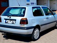 Gebraucht VW Golf III 75 PS (55 kW) 1996 Silber Kleinwagen