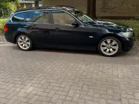 Gebraucht BMW 325 Basis 218 PS (160 kW) 2006 Blau Kombi