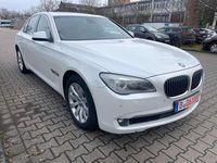 Gebraucht BMW 740 306 PS (225 kW) 2012 Weiß Limousine