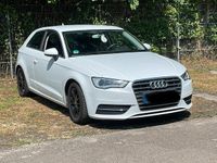 Gebraucht Audi A3 Design 122 PS (89 kW) 2014 Weiß Limousine