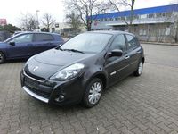 Gebraucht Renault Clio III Dynamique 75 PS (55 kW) 2011 Grau Limousine