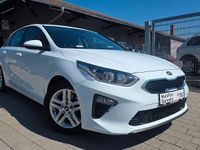 Usado Kia Ceed 120 HP (88 kW) 2020 Branco Citadino