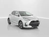 Neu Toyota Yaris Design 92 PS (67 kW) 2025 Gris mineral Kleinwagen