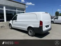 Gebraucht Mercedes Vito 190 PS (139 kW) 2023 Arktikweiß Van