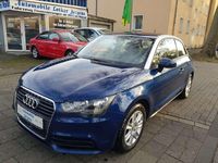 Używany Audi A1 Attraction 86 KM (63 kW) 2011 Niebieski Hatchback