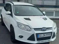 Gebraucht Ford Focus Champions Edition 116 PS (85 kW) 2012 Weiß Limousine