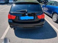 Gebraucht BMW 316 116 PS (85 kW) 2011 Schwarz Kombi