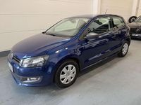 Gebraucht VW Polo Trendline 75 PS (55 kW) 2014 Shadow blue metallic Kleinwagen