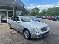 Gebraucht Mercedes E200 163 PS (119 kW) 2003 Silber Limousine
