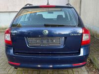 Second-hand Skoda Octavia Ambiente 105 CP (77 kW) 2010 Albastru Break