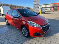 Gebraucht Peugeot 208 Style 82 PS (60 kW) 2016 Orange Kleinwagen