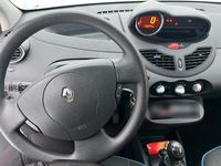 Gebraucht Renault Twingo 75 PS (55 kW) 2012 Silber Kleinwagen